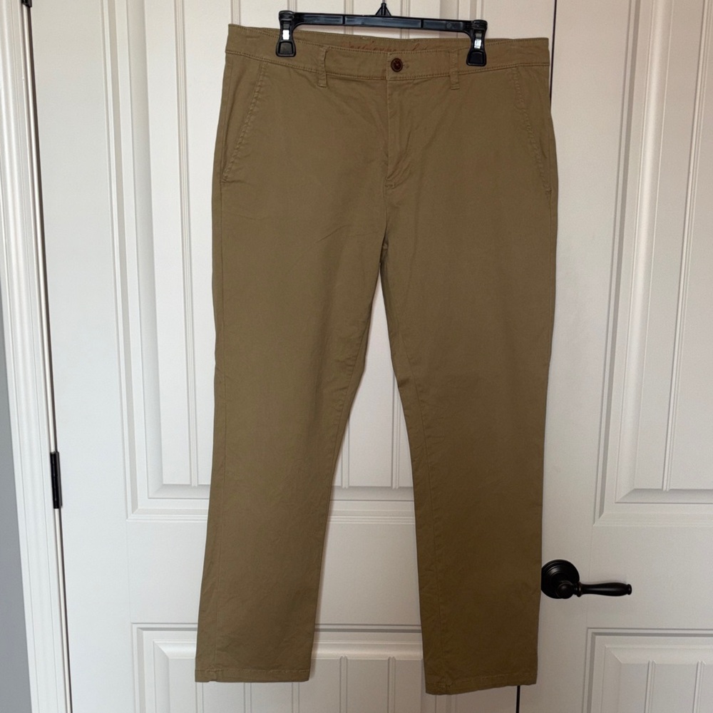 Men's Classic Tan Chino Pants